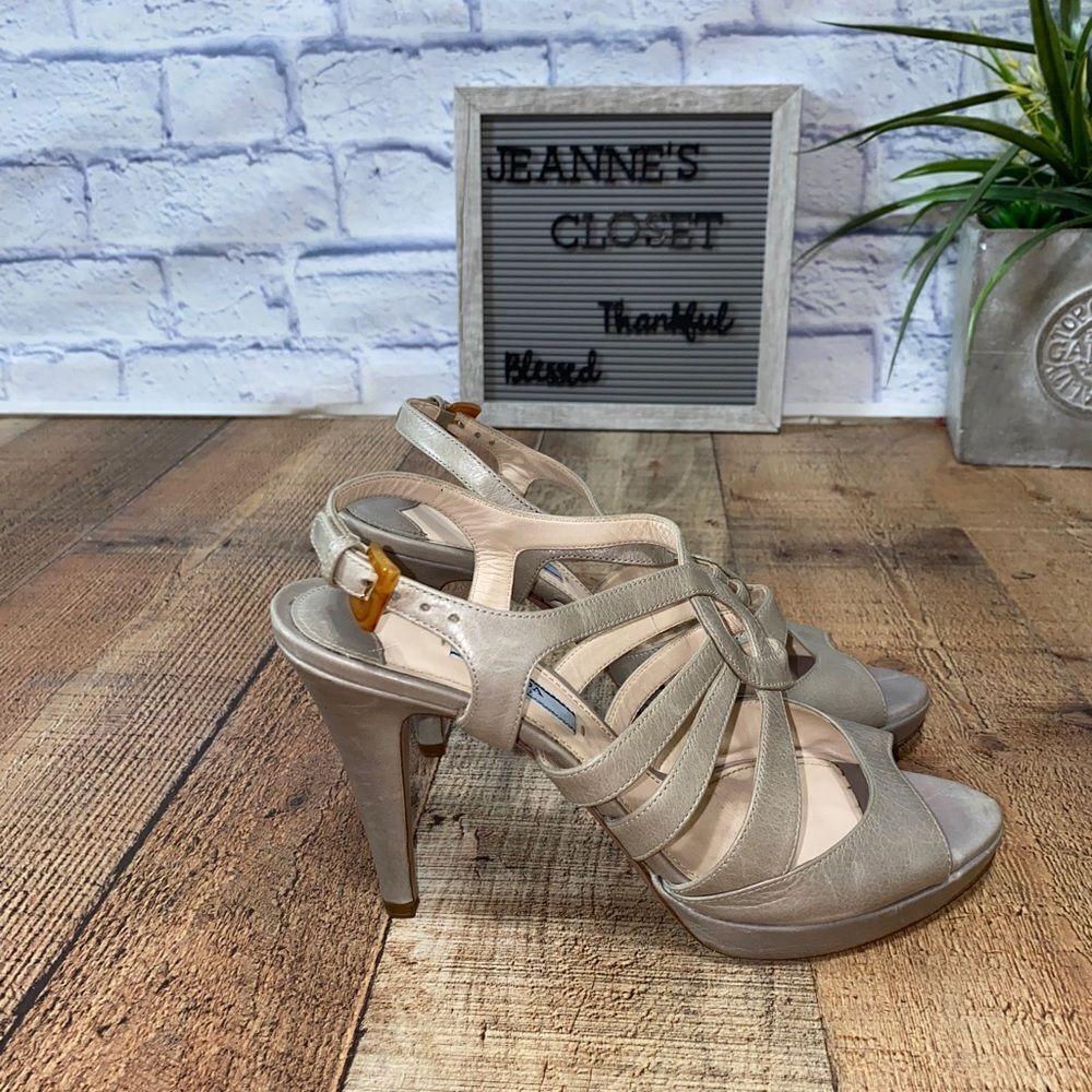 Prada Sandals Beige Gray Leather T-Strap Platform Heel Size 39.5 / US 9